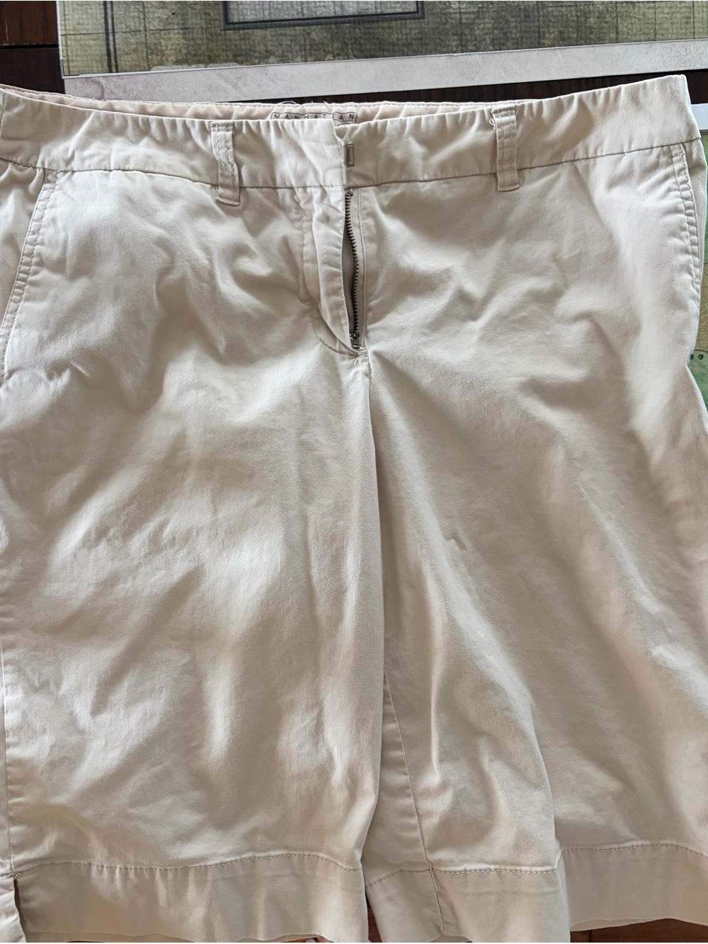 NY&CO chino shorts size 14